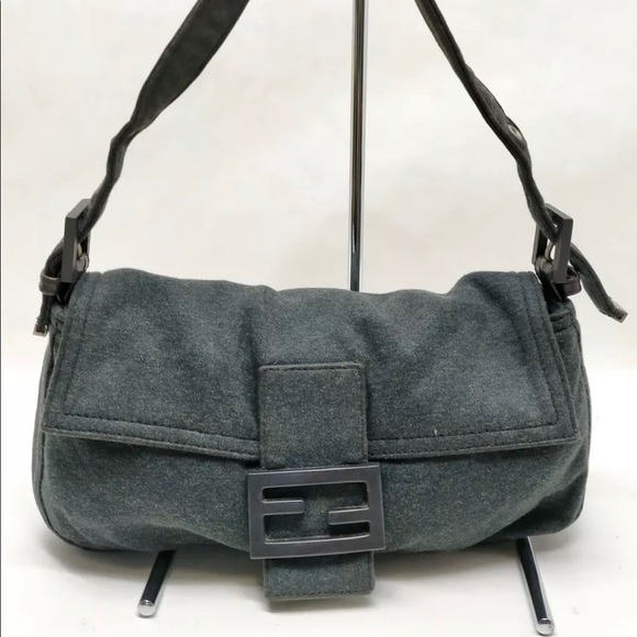 Fendi Handbags - 🔥 Vintage Fendi Baguette